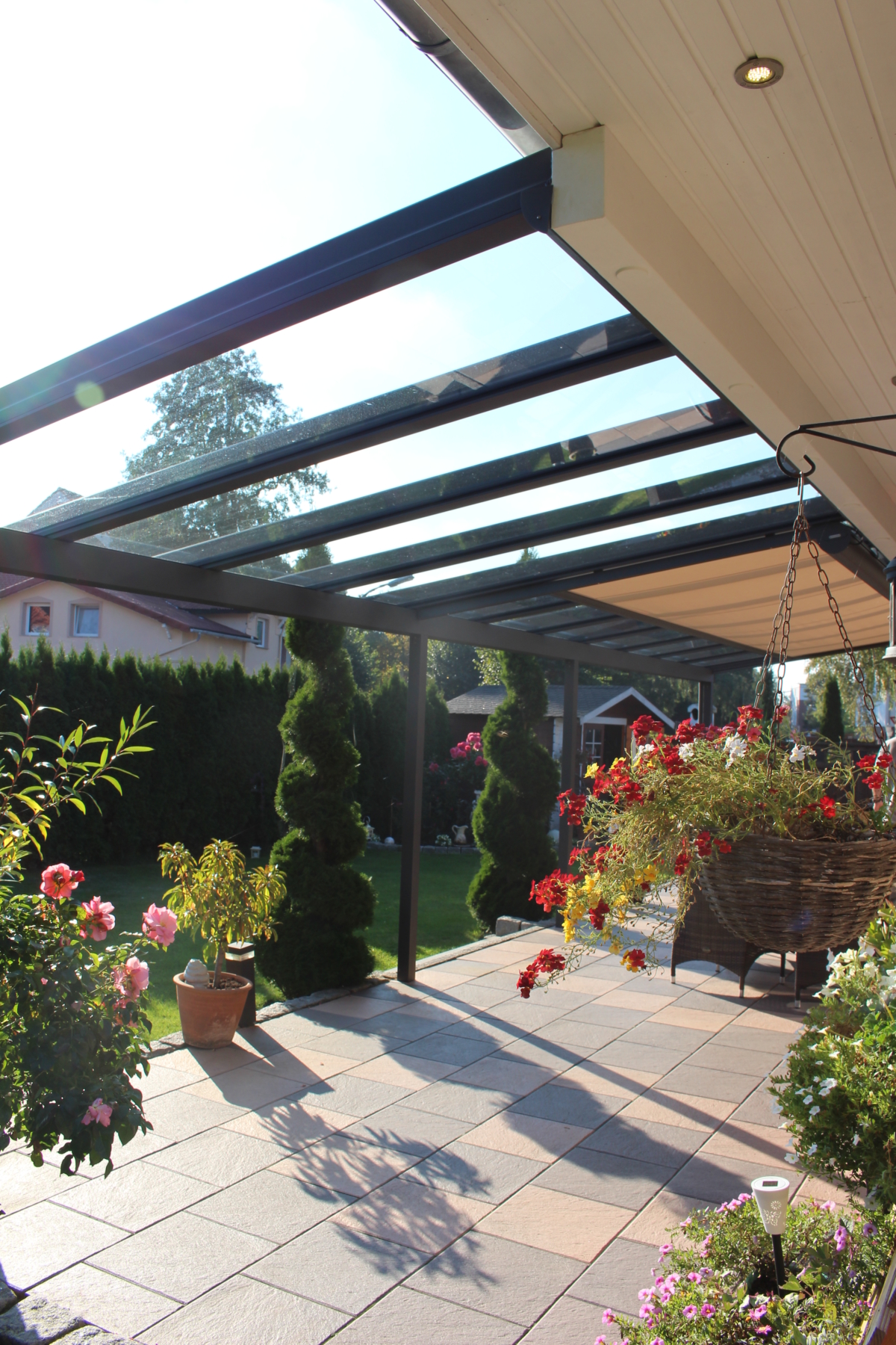 glasdach terrasse am dachueberstand